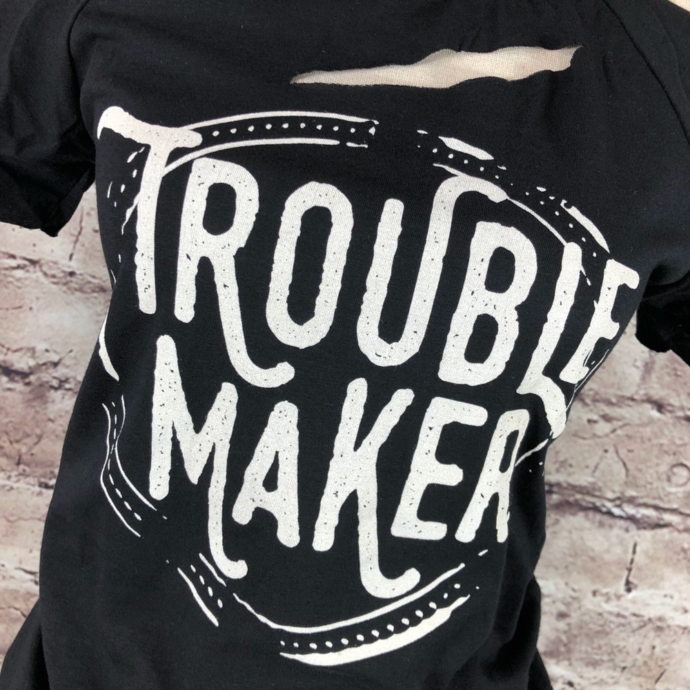 New Black Distressed Cold Shoulder Graphic T Shirt - Picture 4 of 8
